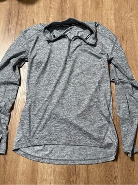 Nike Men's Heather Gray Quarter-Zip Performance Pullover